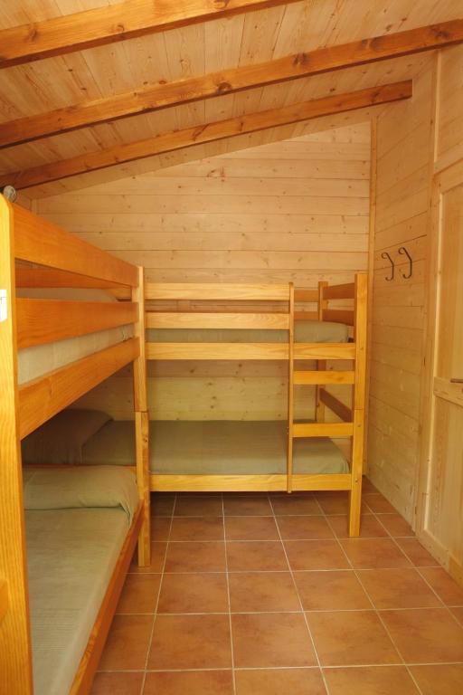 Camping Macanet De Cabrenys Ruang foto