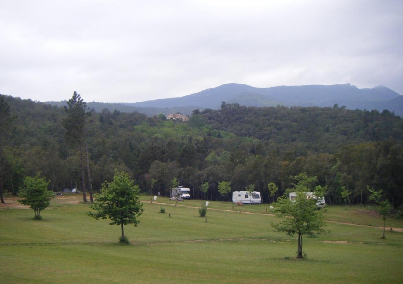 Camping Macanet De Cabrenys Bagian luar foto