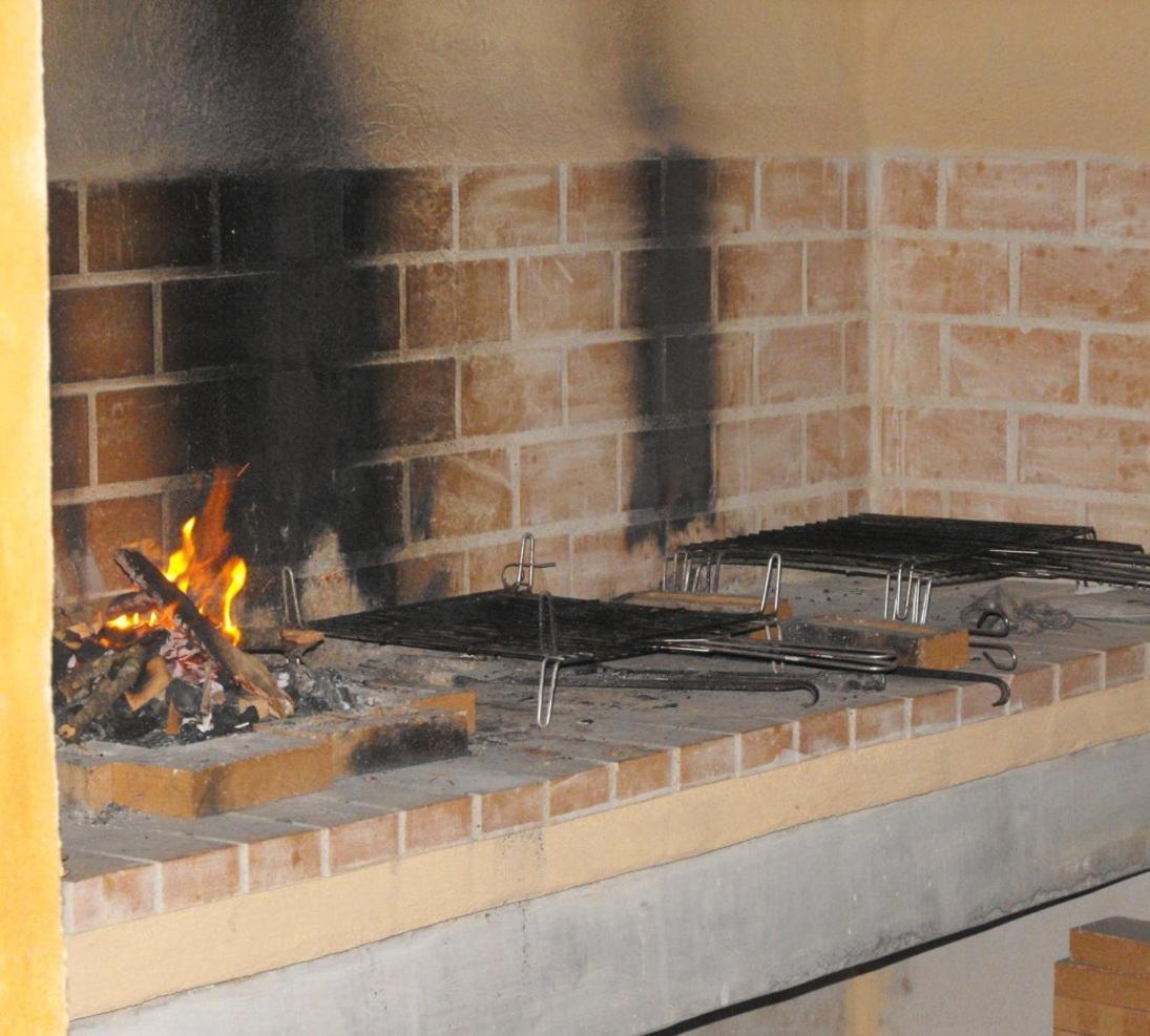 Camping Macanet De Cabrenys Bagian luar foto