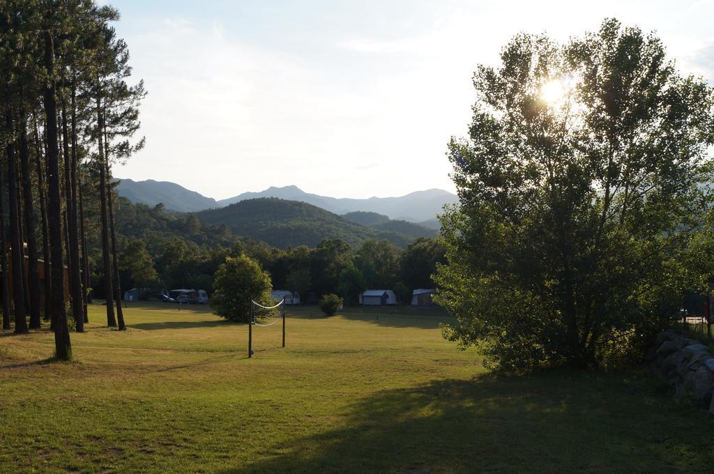 Camping Macanet De Cabrenys Bagian luar foto