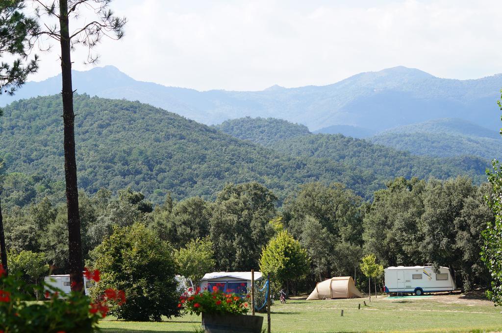 Camping Macanet De Cabrenys Bagian luar foto